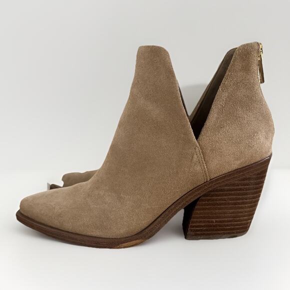 Vince Camuto Women’s 7.5 Tan Suede Leather Elastic Gore Ankle Boots - Picture 4 of 7